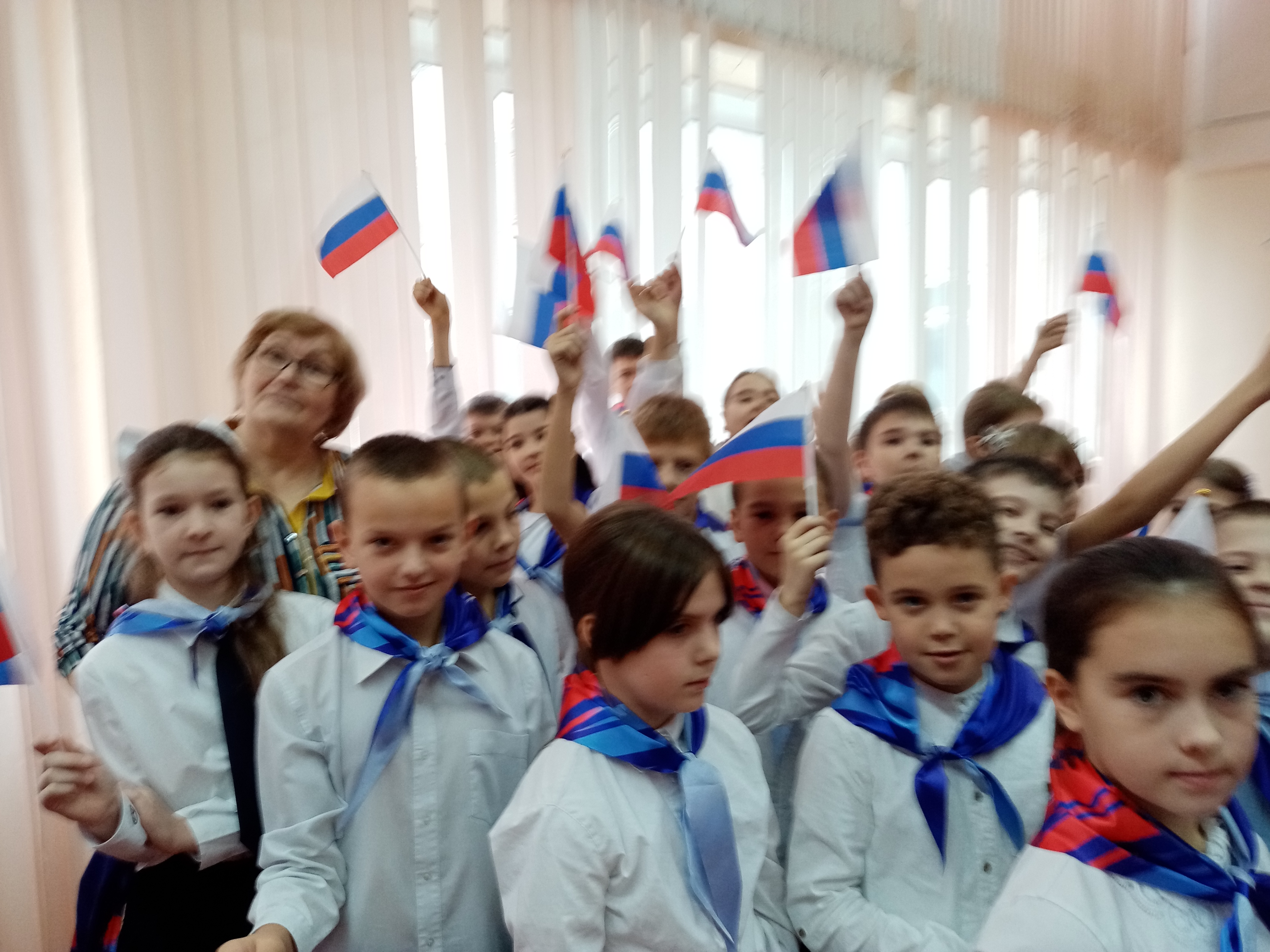 Церемония посвящения в Орлята России.