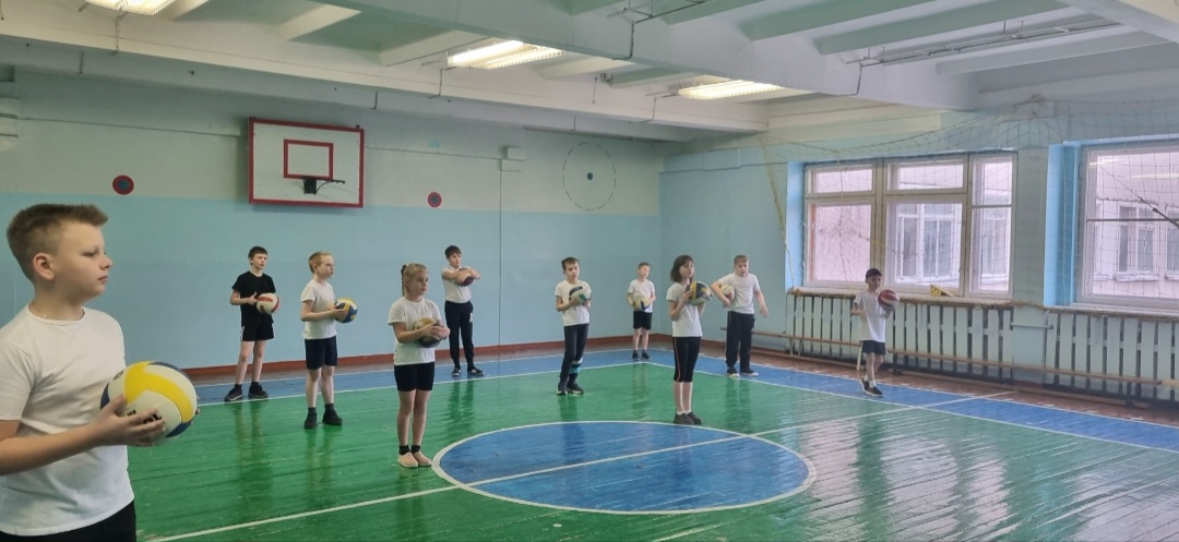 Зарядка Первых.
