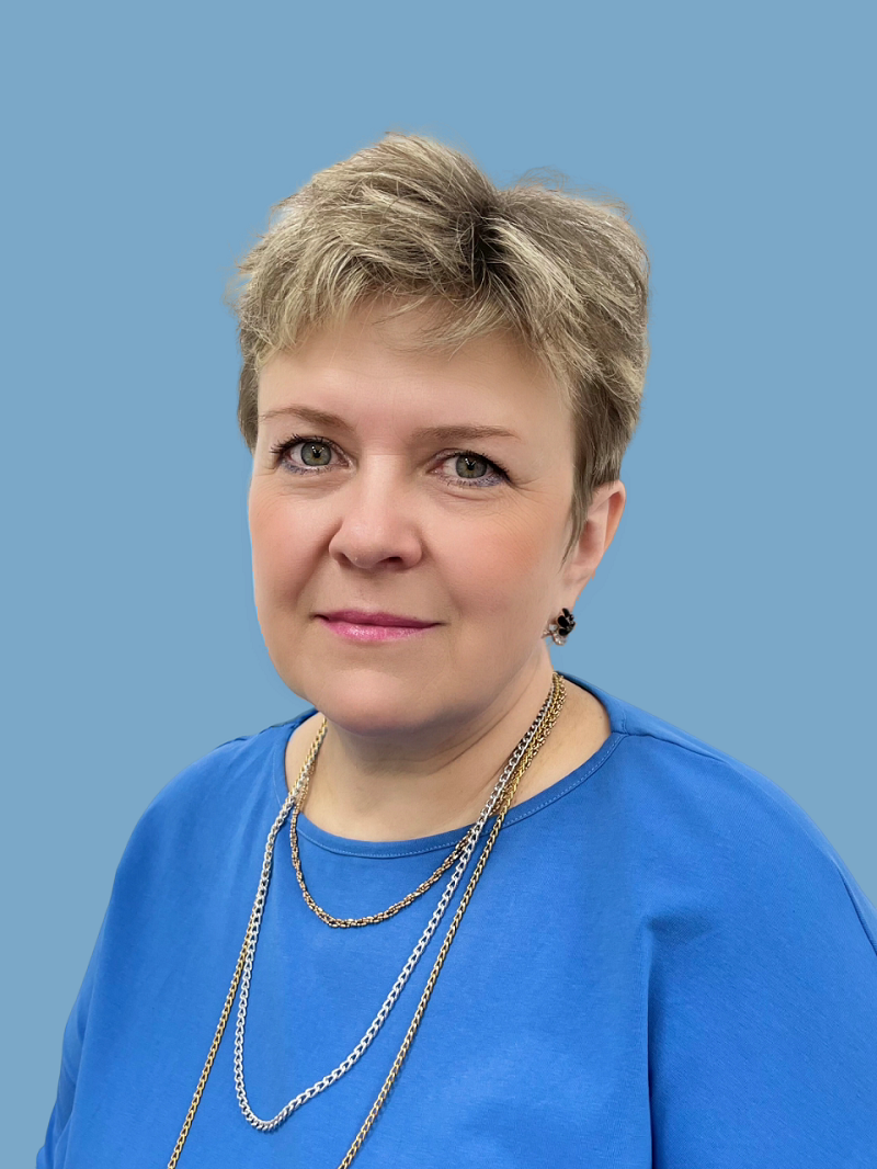 Толстикова Оксана Владимировна.